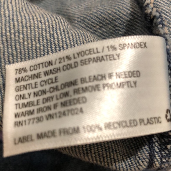 Universal Thread Classic Fit Denim Shirt - Picture 12 of 12